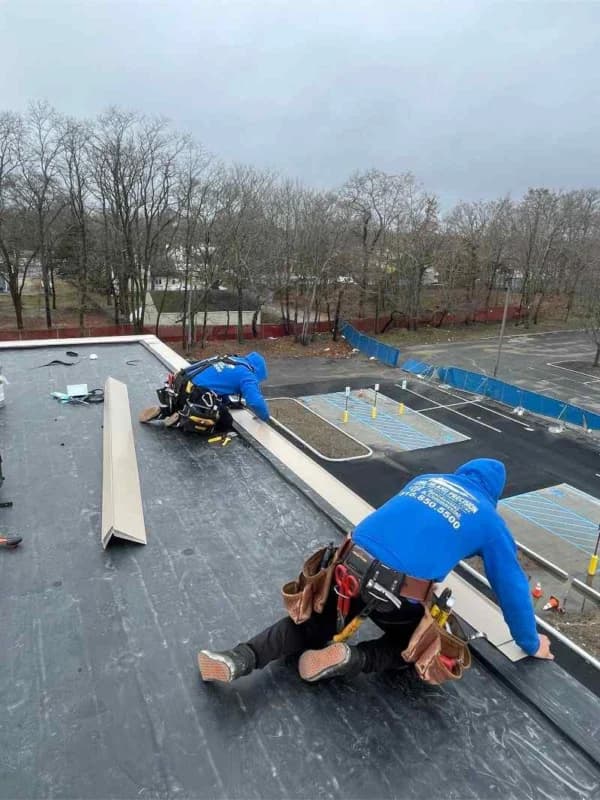 Commercial roofing project