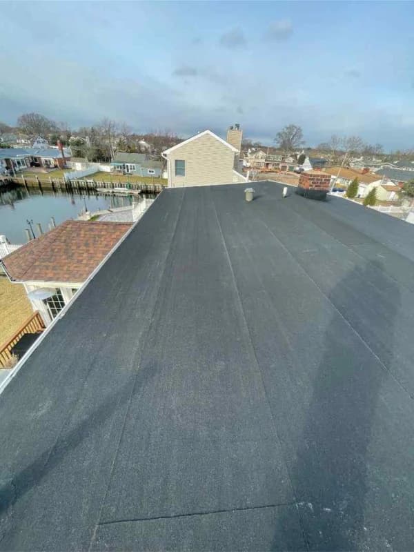 Roof underlayment installation